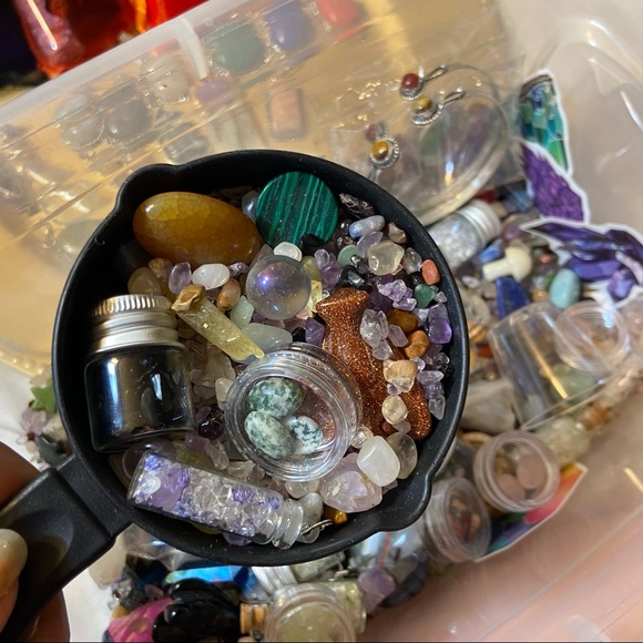 🍀Lilly’s lucky scoops crystal confetti chips & stones 1 scoop 8oz - Picture 2 of 8